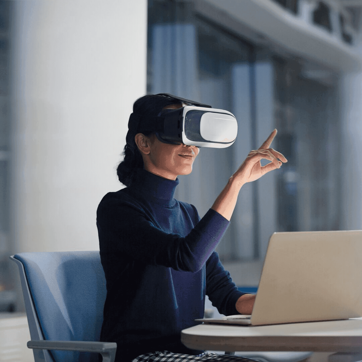 vodafone-woman-using-virtual-reality-headset