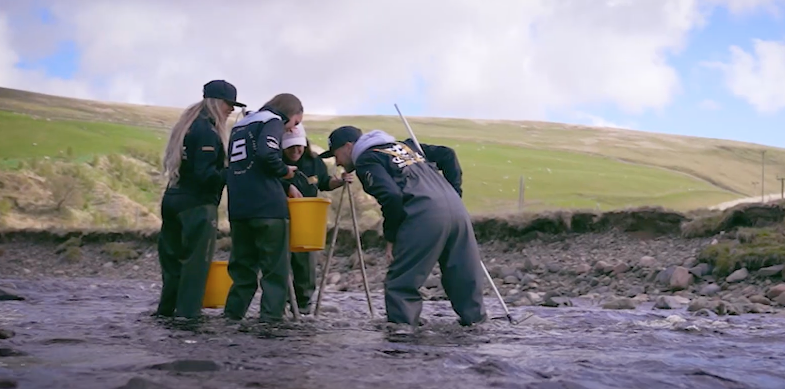 Protecting Atlantic salmon from the effects of rising water (UK)