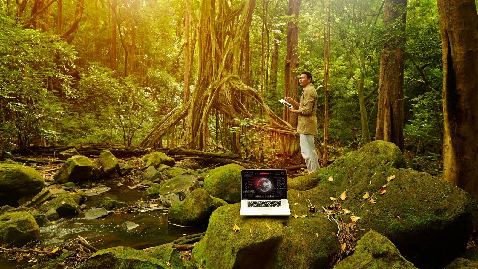Ratio 16_9-VF_Together_We_Can_Male_Forest_Laptop_RGB